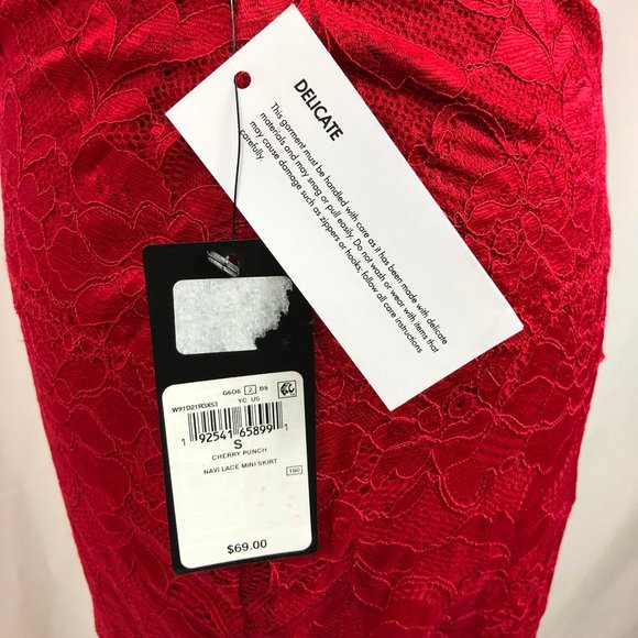 NWT - Mini Skirt - Red - size S - Picture 5 of 7